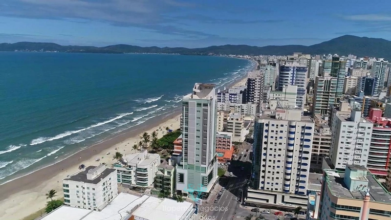 Quadra do mar, aproximados 80 metros da praia.: 1ª foto da galeria de imagens do imóvel