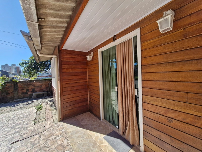 Casa de Madeira em Pinho Tratado à Venda – Itapema/SC: 2ª foto da galeria de imagens do imóvel