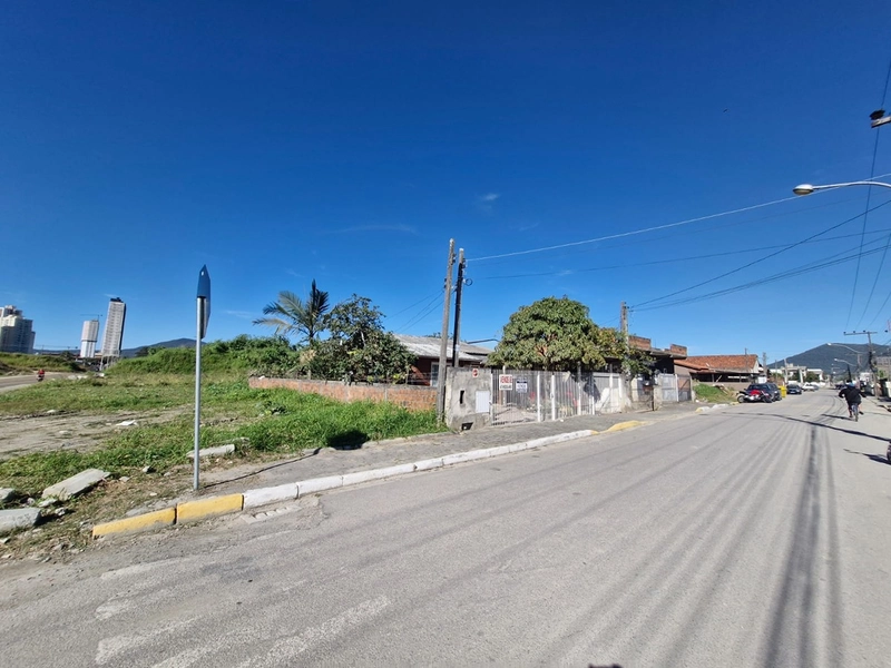 Casa de Madeira em Pinho Tratado à Venda – Itapema/SC: 9ª foto da galeria de imagens do imóvel