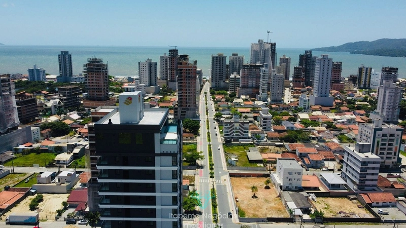 Sala comercial em Porto Belo - Pereque: 1ª foto da galeria de imagens do imóvel