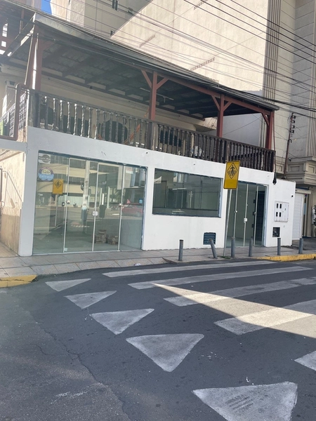 SALA COMERCIAL PARA LOCAÇÃO – FRENTE SEGUNDA AVENIDA: 1ª foto da galeria de imagens do imóvel