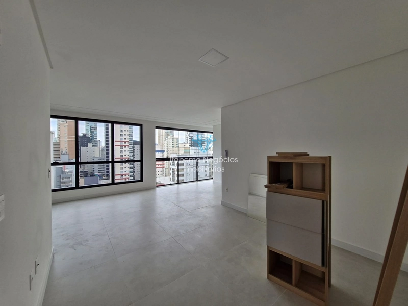LOCAÇÃO DE APARTAMENTO EM MEIA PRAIA: 31ª foto da galeria de imagens do imóvel