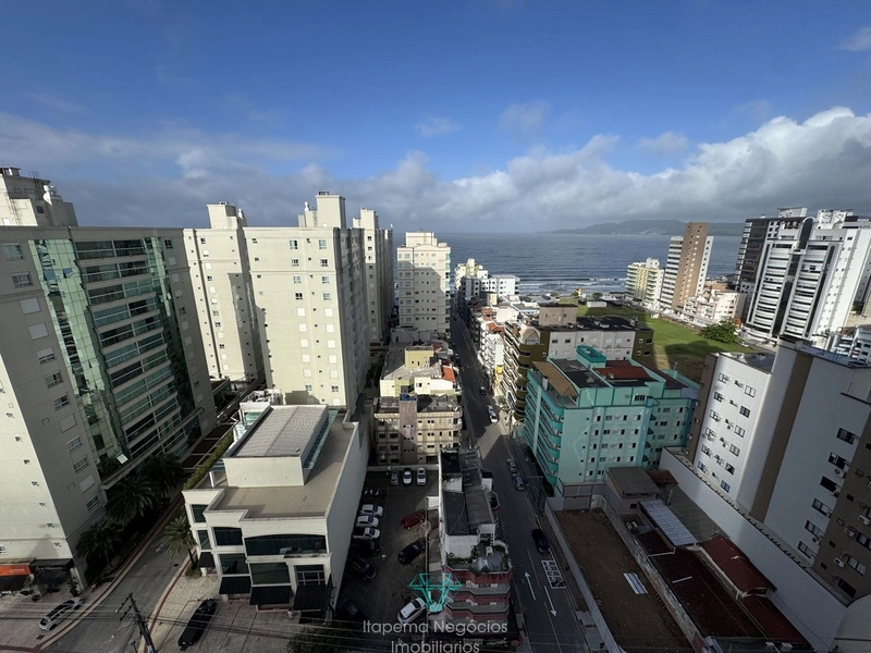 Luxo e Conforto Frente à Avenida Nereu Ramos em Itapema, SC: 5ª foto da galeria de imagens do imóvel