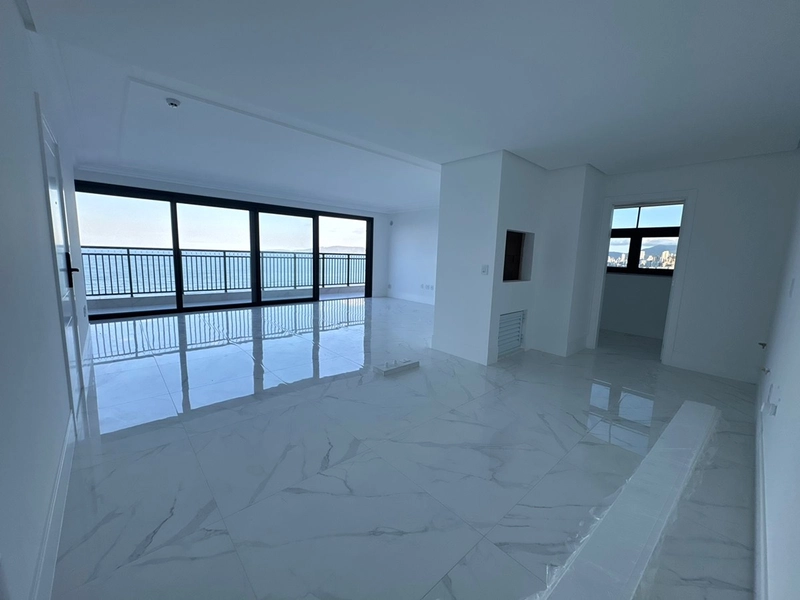 4 Suítes Frente Mar no Centro – Conforto e Vista Permanente: 5ª foto da galeria de imagens do imóvel