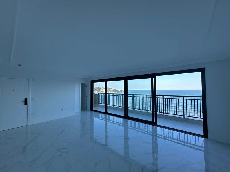 4 Suítes Frente Mar no Centro – Conforto e Vista Permanente: 3ª foto da galeria de imagens do imóvel