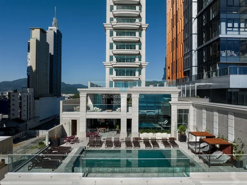 Apartamento em Balneário Camboriú com 5 Suítes e 5 Vagas .: 1ª foto da galeria de imagens do imóvel