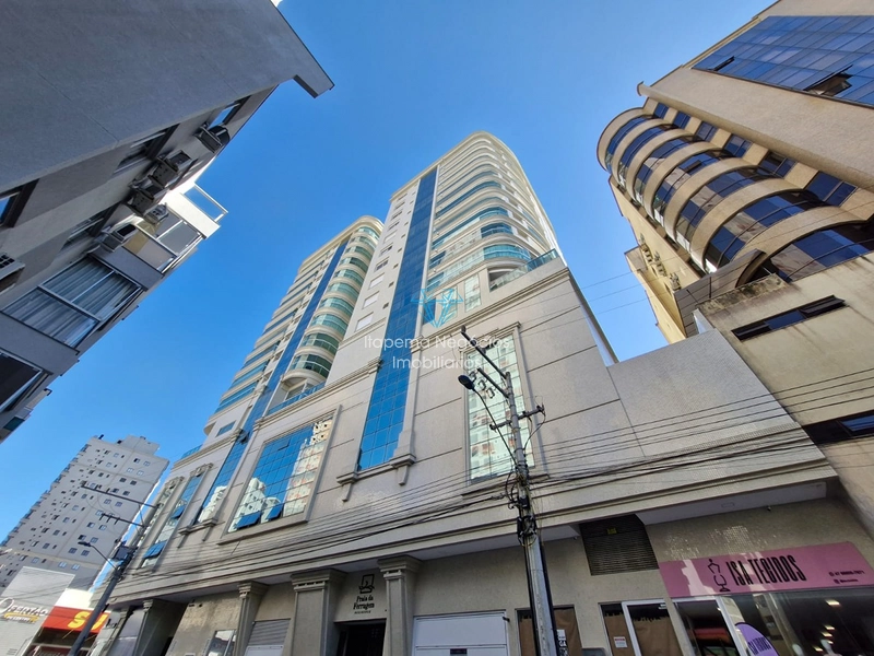 Apartamento localizado no centro de Itapema com vista mar sem mobilia.: 1ª foto da galeria de imagens do imóvel