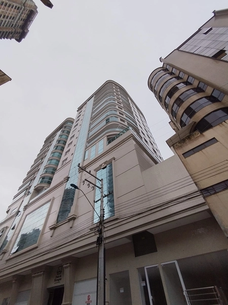 Apartamento localizado no centro de Itapema com vista mar sem mobilia.: 2ª foto da galeria de imagens do imóvel