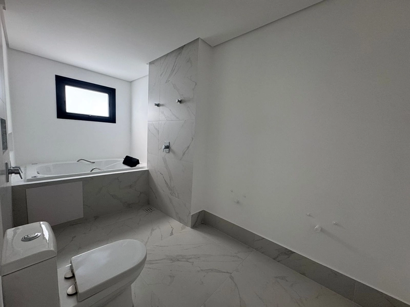 Alto Padrão Frente Mar – 4 Suítes no Centro: 23ª foto da galeria de imagens do imóvel