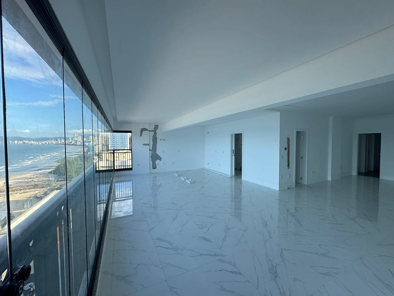 Alto Padrão Frente Mar – 4 Suítes no Centro: 3ª foto da galeria de imagens do imóvel