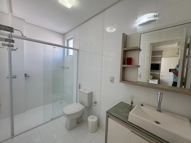 Apartamento 4 Dormitórios Sendo 4 Suítes. Frente Mar: 32ª foto da galeria de imagens do imóvel