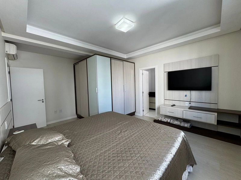 Apartamento 4 Dormitórios Sendo 4 Suítes. Frente Mar: 21ª foto da galeria de imagens do imóvel