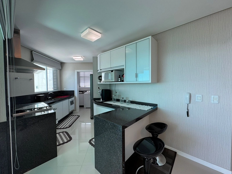 Apartamento 4 Dormitórios Sendo 4 Suítes. Frente Mar: 54ª foto da galeria de imagens do imóvel