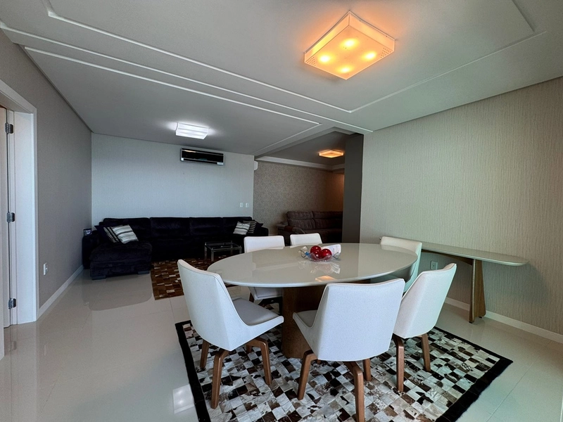 Apartamento 4 Dormitórios Sendo 4 Suítes. Frente Mar: 40ª foto da galeria de imagens do imóvel