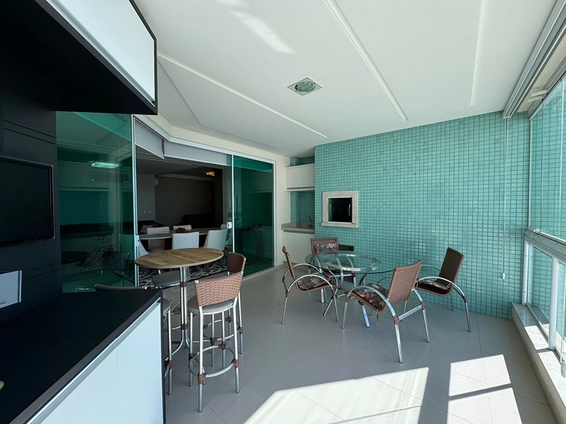 Apartamento 4 Dormitórios Sendo 4 Suítes. Frente Mar: 47ª foto da galeria de imagens do imóvel