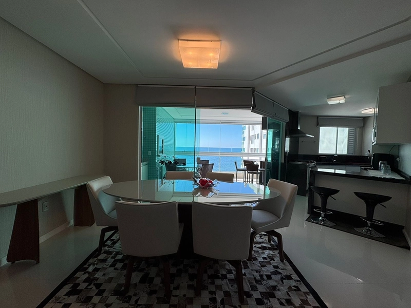 Apartamento 4 Dormitórios Sendo 4 Suítes. Frente Mar: 36ª foto da galeria de imagens do imóvel
