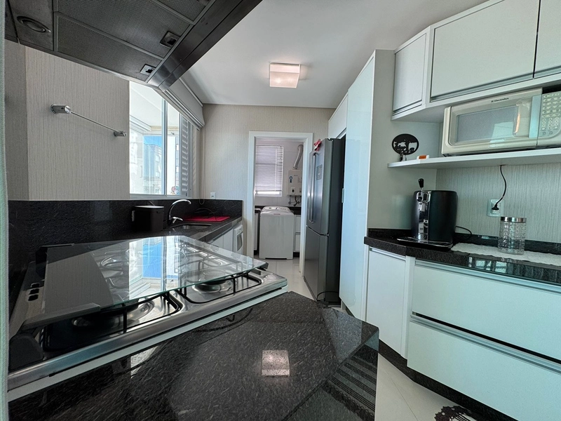 Apartamento 4 Dormitórios Sendo 4 Suítes. Frente Mar: 51ª foto da galeria de imagens do imóvel