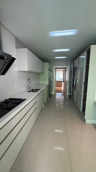 Oportunidade na Avenida Nereu Ramos, Frente Mar – Meia Praia, Itapema: 5ª foto da galeria de imagens do imóvel