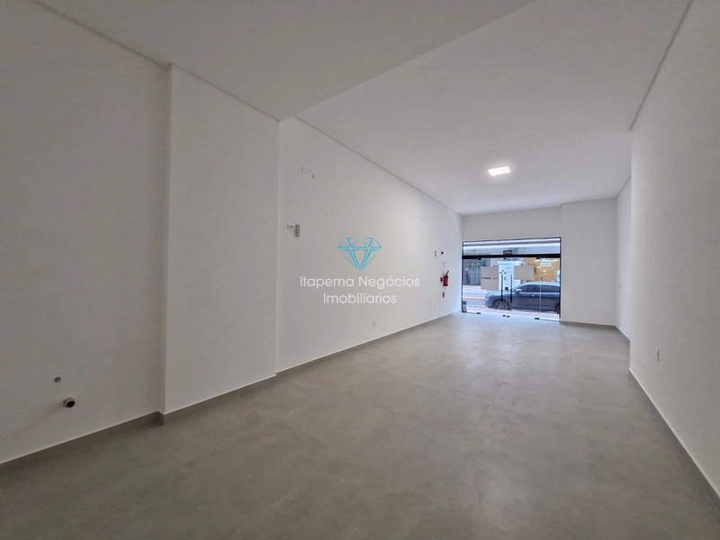 LOCAÇÃO – SALA COMERCIAL | MEIA PRAIA: 2ª foto da galeria de imagens do imóvel