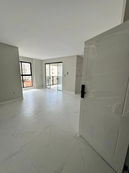 VIVA A EXPERIÊNCIA DE MORAR NA QUADRA DO MAR: 2ª foto da galeria de imagens do imóvel