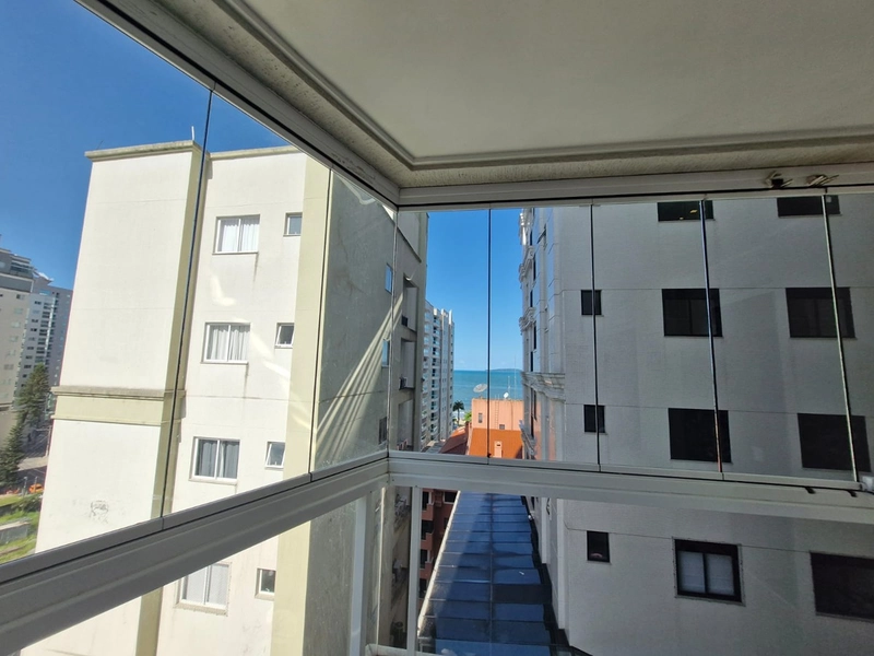 LOCAÇÃO ANUAL – 3 SUÍTES NA QUADRA DO MAR | CENTRO DE ITAPEMA: 2ª foto da galeria de imagens do imóvel