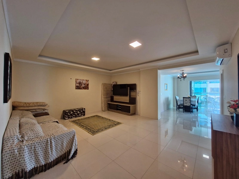 LOCAÇÃO ANUAL – 3 SUÍTES NA QUADRA DO MAR | CENTRO DE ITAPEMA: 8ª foto da galeria de imagens do imóvel