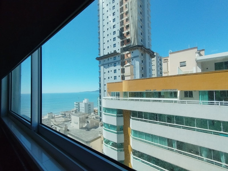 Apartamento a venda em Itapema com 4 quartos, sendo 4 suítes e 3 vagas de garagem.: 45ª foto da galeria de imagens do imóvel