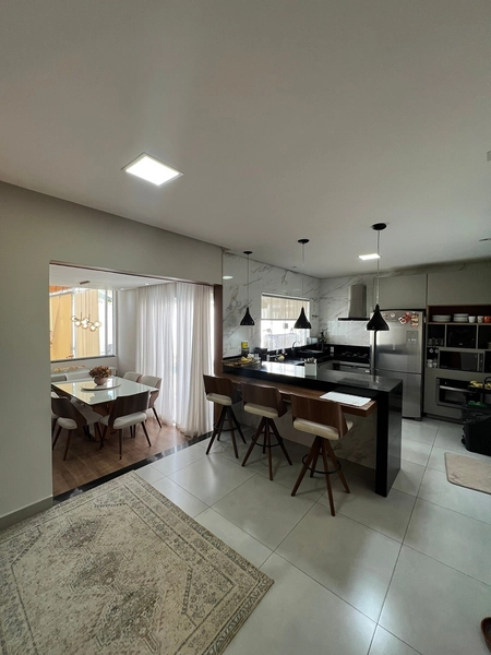 Casa com piscina aquecida: 19ª foto da galeria de imagens do imóvel