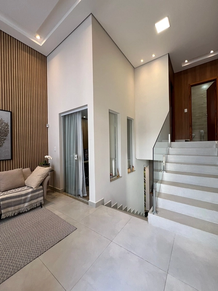 Casa com piscina aquecida: 3ª foto da galeria de imagens do imóvel