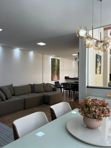 Casa com piscina aquecida: 24ª foto da galeria de imagens do imóvel