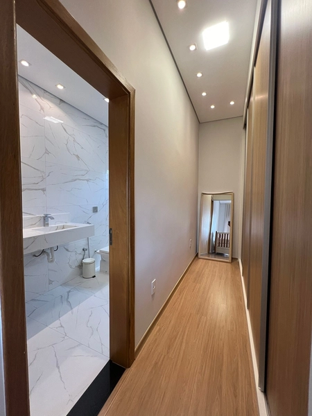 Casa moderna com 4 dormitórios e piscina de 900 mil por 790 mil: 21ª foto da galeria de imagens do imóvel