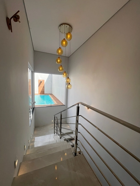 Casa moderna com 4 dormitórios e piscina de 900 mil por 790 mil: 28ª foto da galeria de imagens do imóvel