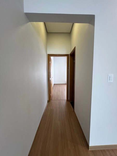 Casa moderna com 4 dormitórios e piscina de 900 mil por 790 mil: 24ª foto da galeria de imagens do imóvel