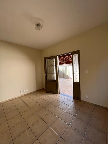Casa de terreno inteiro com 3 quartos por 385 mil: 8ª foto da galeria de imagens do imóvel