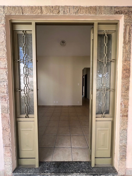 Casa de terreno inteiro com 3 quartos por 385 mil: 5ª foto da galeria de imagens do imóvel