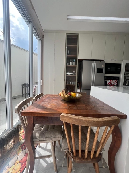 Casa moderna com 4 dormitórios sendo 3 suítes: 19ª foto da galeria de imagens do imóvel