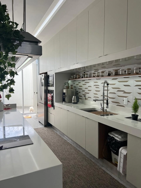 Casa moderna com 4 dormitórios sendo 3 suítes: 17ª foto da galeria de imagens do imóvel