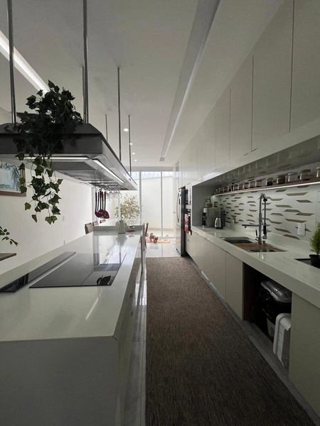 Casa moderna com 4 dormitórios sendo 3 suítes: 13ª foto da galeria de imagens do imóvel