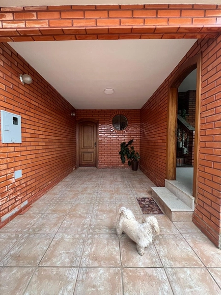Casa de esquina no Cidade Nova por 620 mil: 3ª foto da galeria de imagens do imóvel