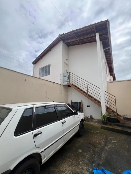 Casa com suíte por 270 mil.: 3ª foto da galeria de imagens do imóvel