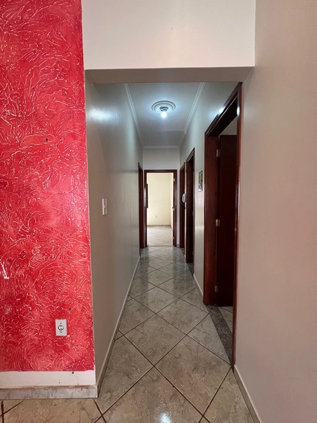 Casa plana com 3 dormitórios de 400 por 380 milmil: 8ª foto da galeria de imagens do imóvel