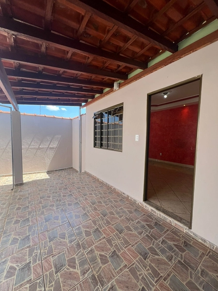 Casa plana com 3 dormitórios de 400 por 380 milmil: 5ª foto da galeria de imagens do imóvel