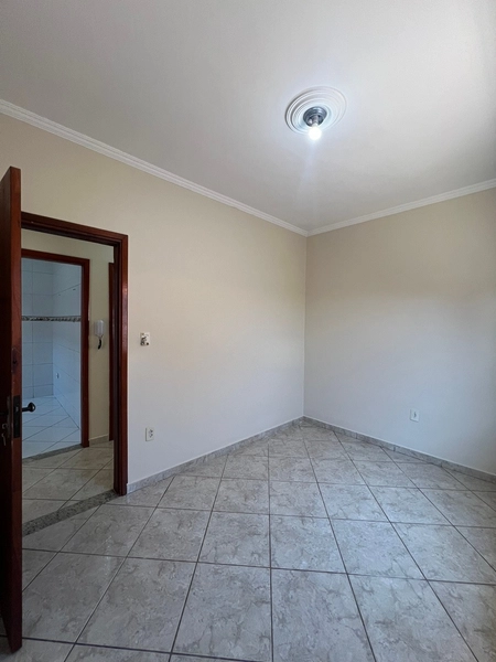 Casa plana com 3 dormitórios de 400 por 380 milmil: 13ª foto da galeria de imagens do imóvel