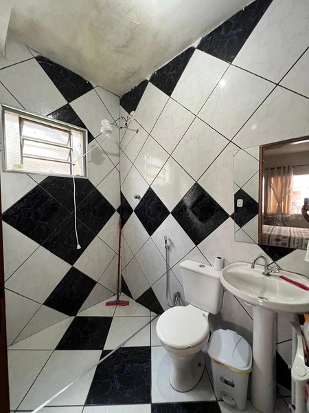 Casa com 3 dormitórios de terreno inteiro por 280 mil: 8ª foto da galeria de imagens do imóvel
