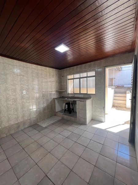 Casa com 3 quartos e terreno inteiro por 270 mil: 10ª foto da galeria de imagens do imóvel