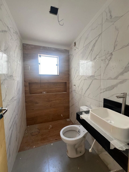 Casa com 2 pavimentos por  280 mil: 5ª foto da galeria de imagens do imóvel