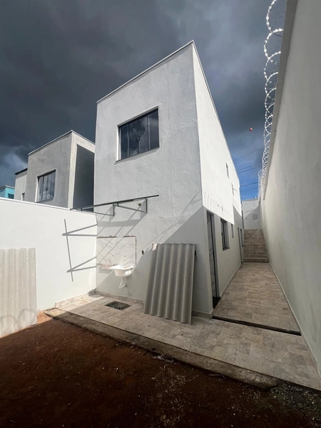 Casa com 2 pavimentos por  280 mil: 16ª foto da galeria de imagens do imóvel