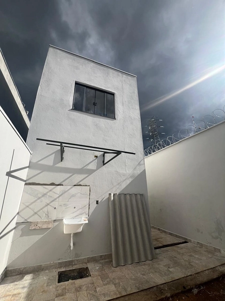 Casa com 2 pavimentos por  280 mil: 15ª foto da galeria de imagens do imóvel