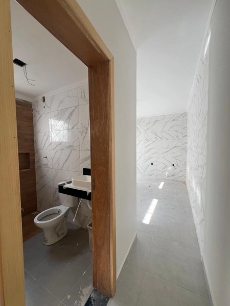 Casa com 2 pavimentos por  280 mil: 6ª foto da galeria de imagens do imóvel