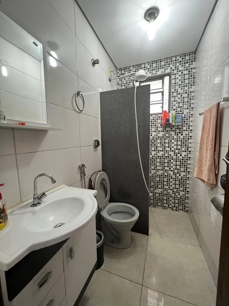 Casa de terreno inteiro por 245 mil: 5ª foto da galeria de imagens do imóvel